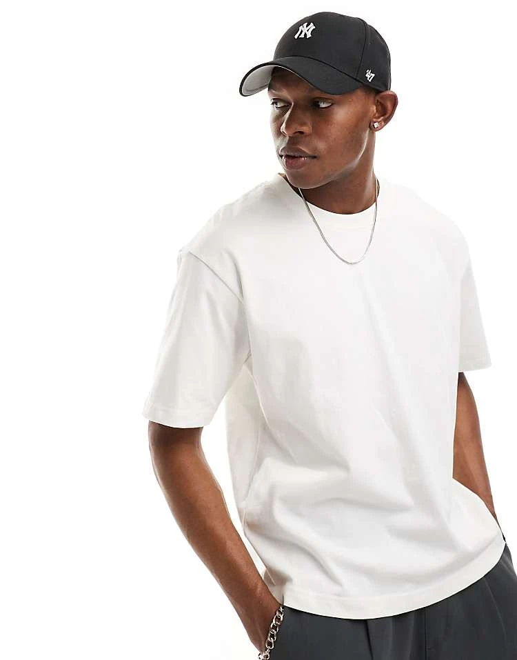 Pull&Bear Boxy T-shirt In White For Men 7 Pull&Bear Boxy T-shirt In White For Men - Image 5