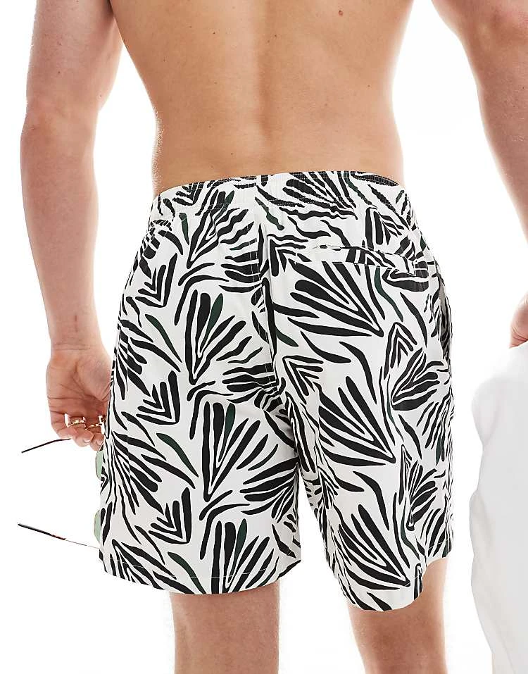 Pull&Bear Leaf Printed Swimshort In Black And White For Men 4 Pull&Bear Leaf Printed Swimshort In Black And White For Men - Image 3