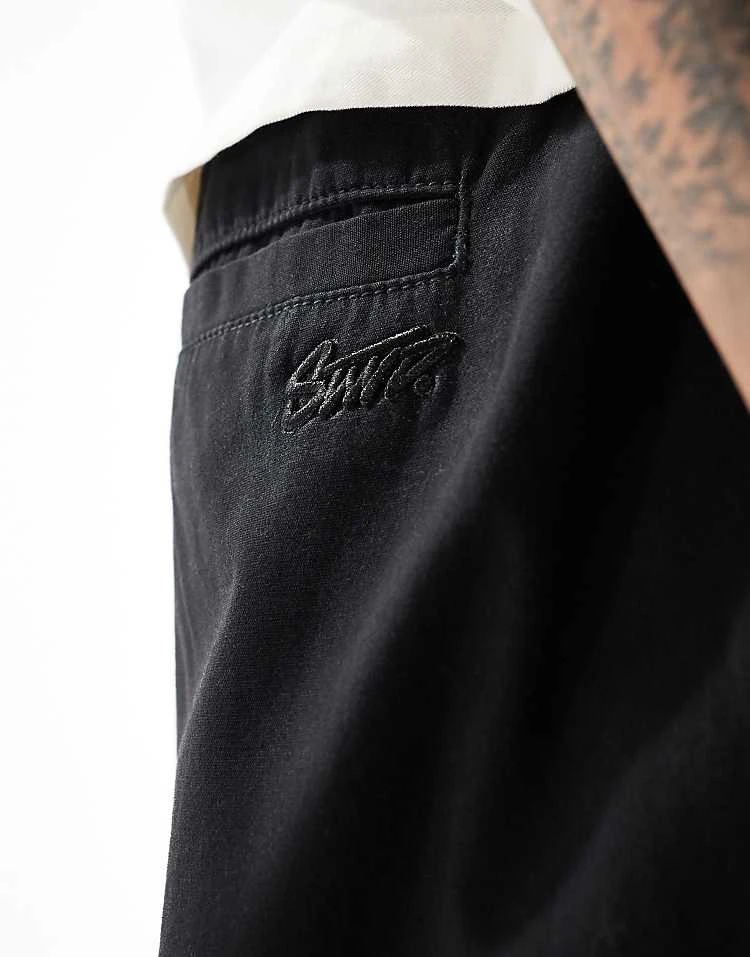 Pull&Bear Wide Leg Casual Trouser In Black For Men 7 Pull&Bear Wide Leg Casual Trouser In Black For Men - Image 5