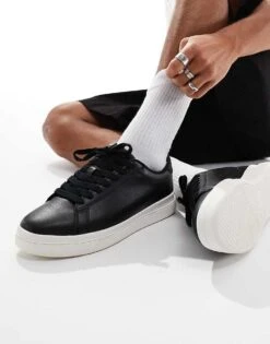 Pull&Bear Contrast Sole Trainer In Black And White For Men