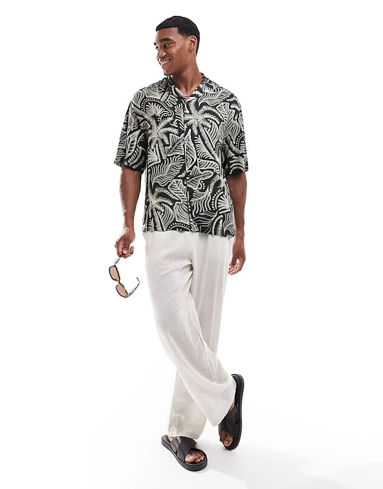 Pull&bear Floral Print Shirt In White For Men 4 Pull&bear Floral Print Shirt In White For Men - Image 2