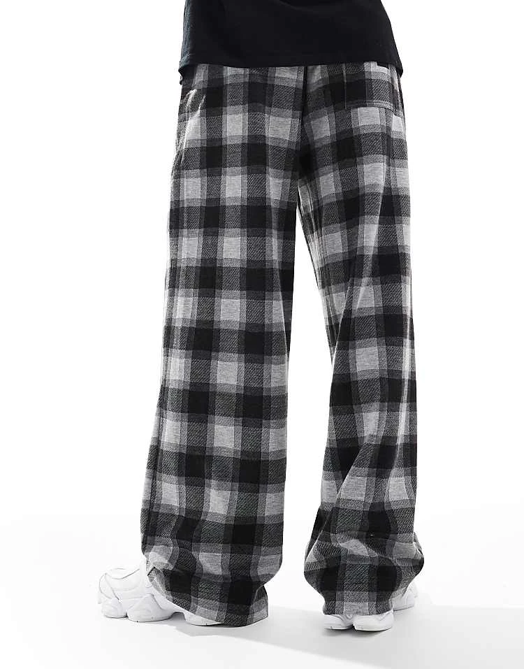 Pull&Bear Wide Leg Skate Checked Trouser In Black For Men 5 Pull&Bear Wide Leg Skate Checked Trouser In Black For Men - Image 3