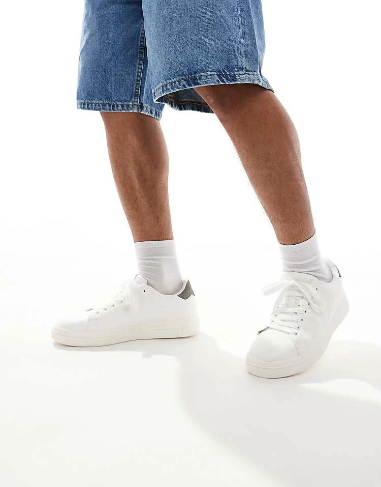 Pull&Bear Lace Up Trainer With Back Tab In White For Men 6 Pull&Bear Lace Up Trainer With Back Tab In White For Men - Image 4