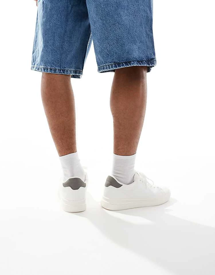 Pull&Bear Lace Up Trainer With Back Tab In White For Men 7 Pull&Bear Lace Up Trainer With Back Tab In White For Men - Image 5