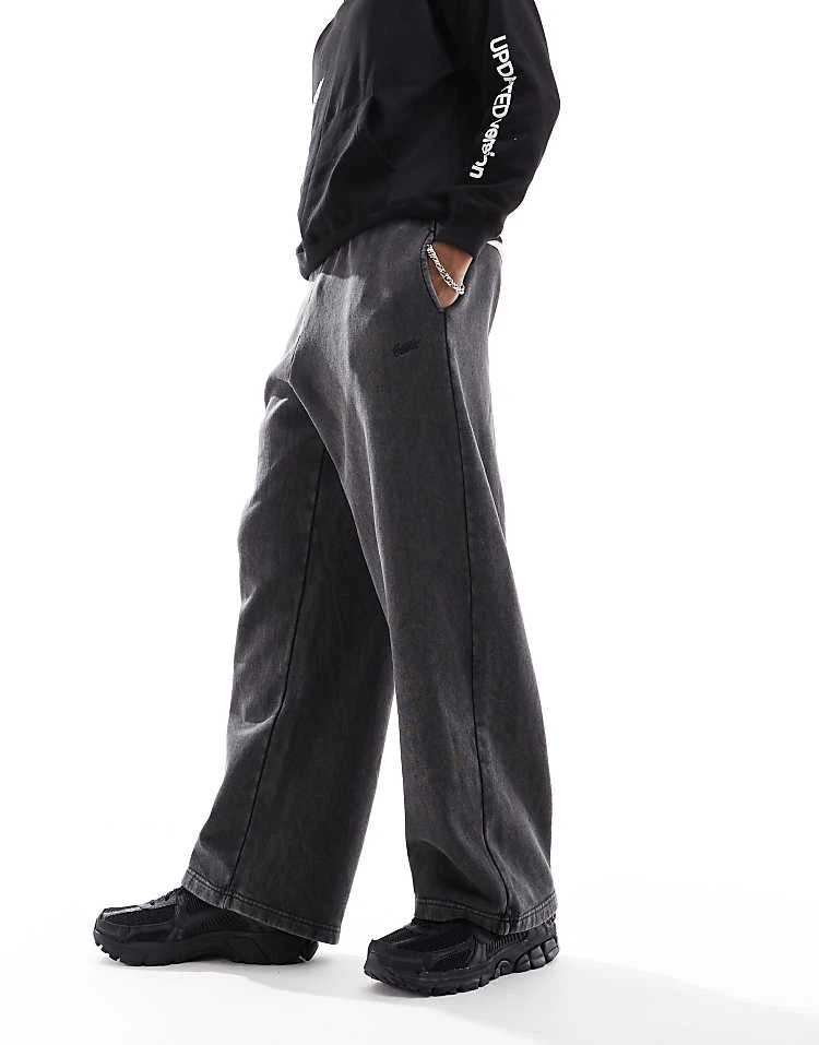 Pull&Bear Skater Fit Jogger In Charcoal For Men 4 Pull&Bear Skater Fit Jogger In Charcoal For Men - Image 2