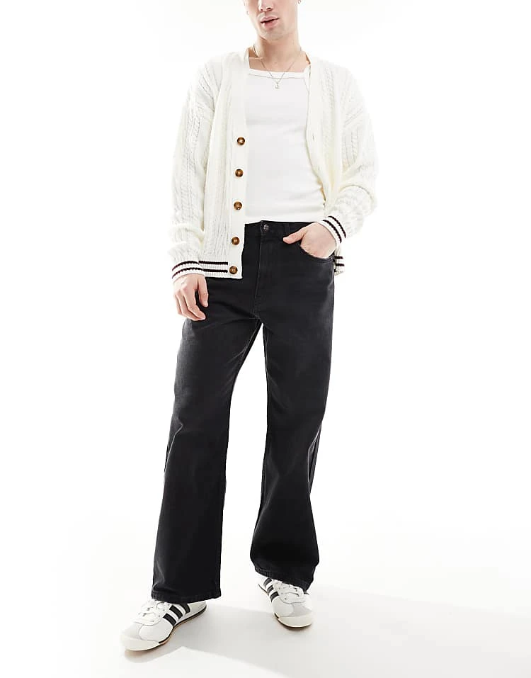 Pull&Bear Loose Fit Straight Leg Jean In Black For Men 8 Pull&Bear Loose Fit Straight Leg Jean In Black For Men - Image 6