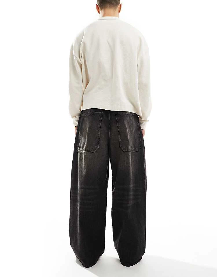 Pull&Bear Mega Baggy Jeans In Black For Men 4 Pull&Bear Mega Baggy Jeans In Black For Men - Image 2