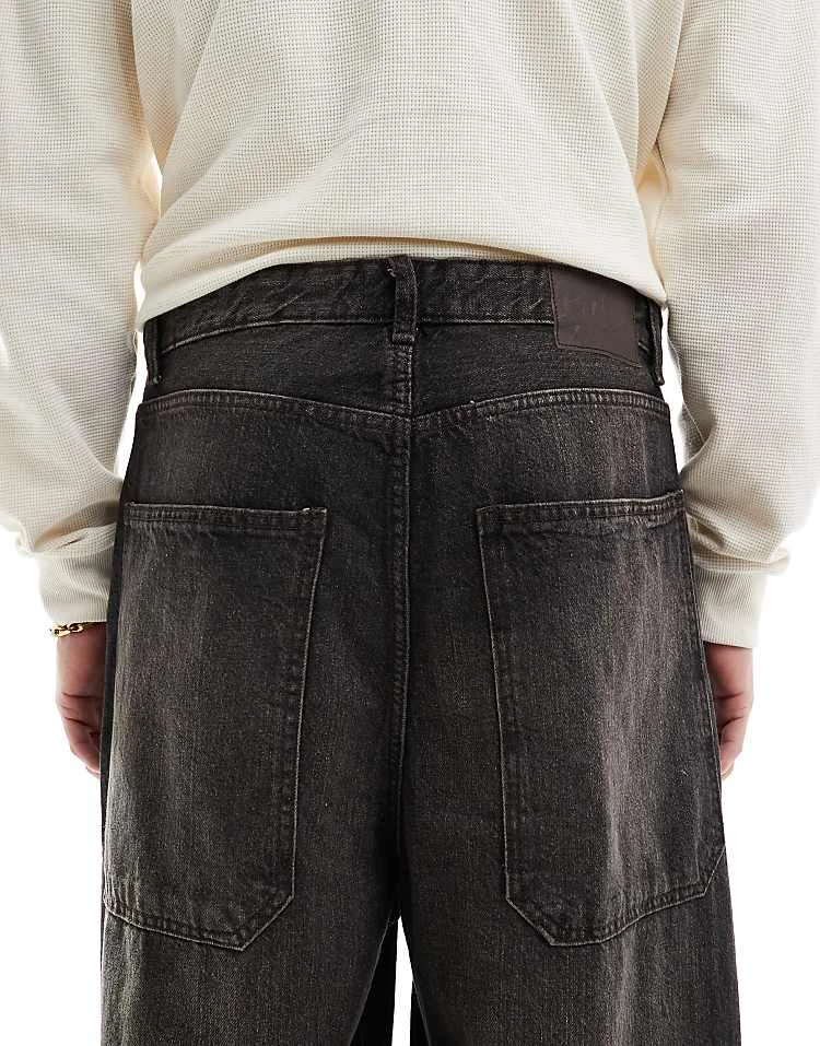 Pull&Bear Mega Baggy Jeans In Black For Men 6 Pull&Bear Mega Baggy Jeans In Black For Men - Image 4