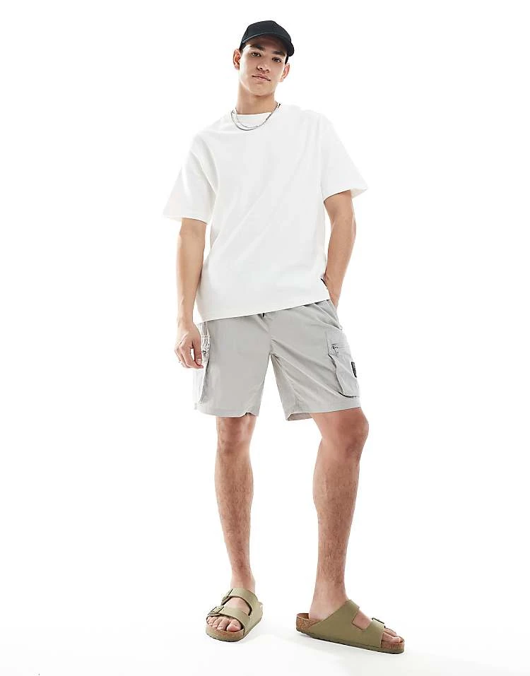 Pull&Bear Ribbed Boxy T-shirt In White For Men 4 Pull&Bear Ribbed Boxy T-shirt In White For Men - Image 2