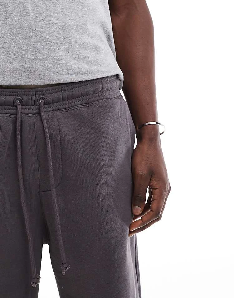 Pull&Bear Heavyweight Wide Leg Joggers In Charcoal For Men 7 Pull&Bear Heavyweight Wide Leg Joggers In Charcoal For Men - Image 5