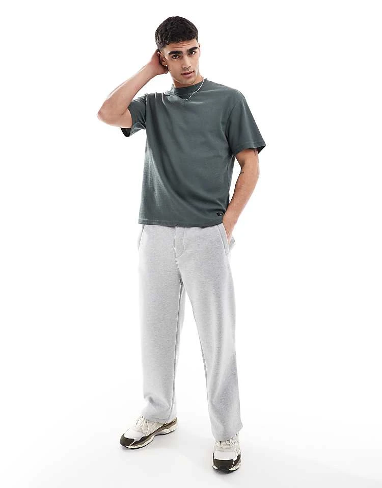 Pull&Bear Regular Fit Washed T-shirt In Light Blue For Men 6 Pull&Bear Regular Fit Washed T-shirt In Light Blue For Men - Image 4