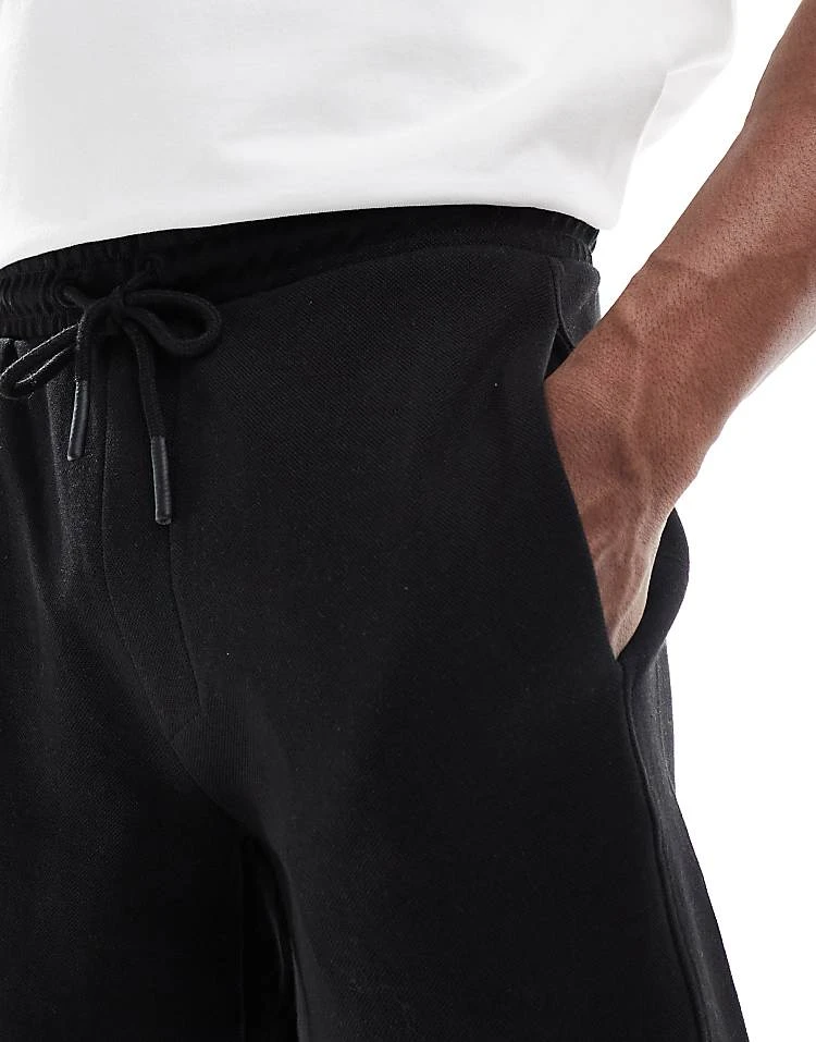 Pull&Bear Pique Jersey Short In Black For Men 6 Pull&Bear Pique Jersey Short In Black For Men - Image 4